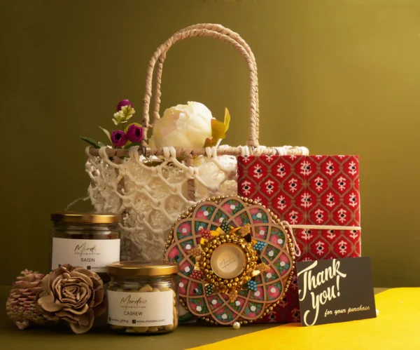THE ROYAL HERITAGE HAMPER